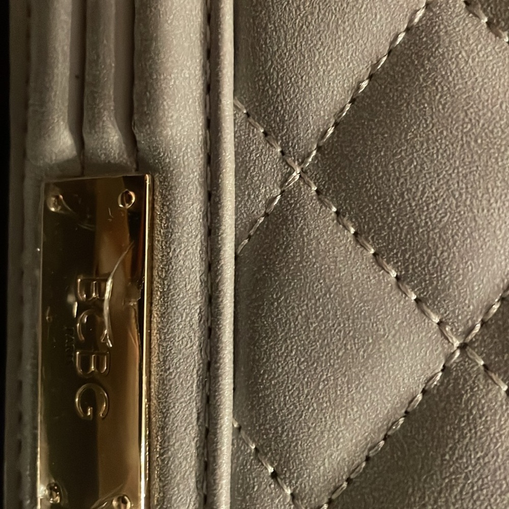Shoulder Bag - Picture 3 of 6